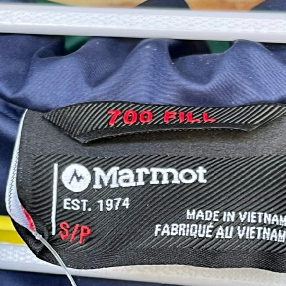 ⛷ Marmot Women's Guide Down Hoody - Arctic Navy/Botanical Green - 700 Fill Power - Picture 4 of 7